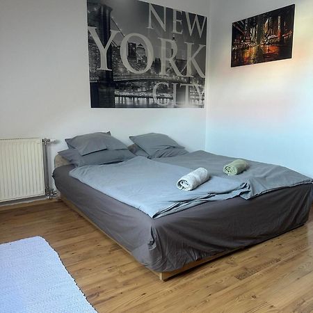 Hotello Apartmanhaz Es Panzio Залаэгерсег Экстерьер фото