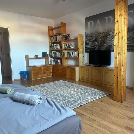 Hotello Apartmanhaz Es Panzio Залаэгерсег Экстерьер фото