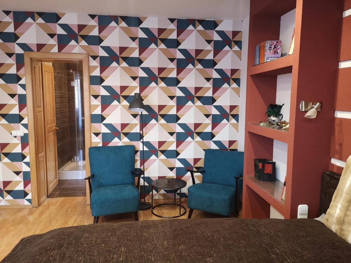 Hotello Apartmanhaz Es Panzio Залаэгерсег Экстерьер фото