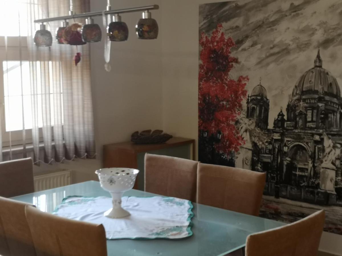 Hotello Apartmanhaz Es Panzio Залаэгерсег Экстерьер фото