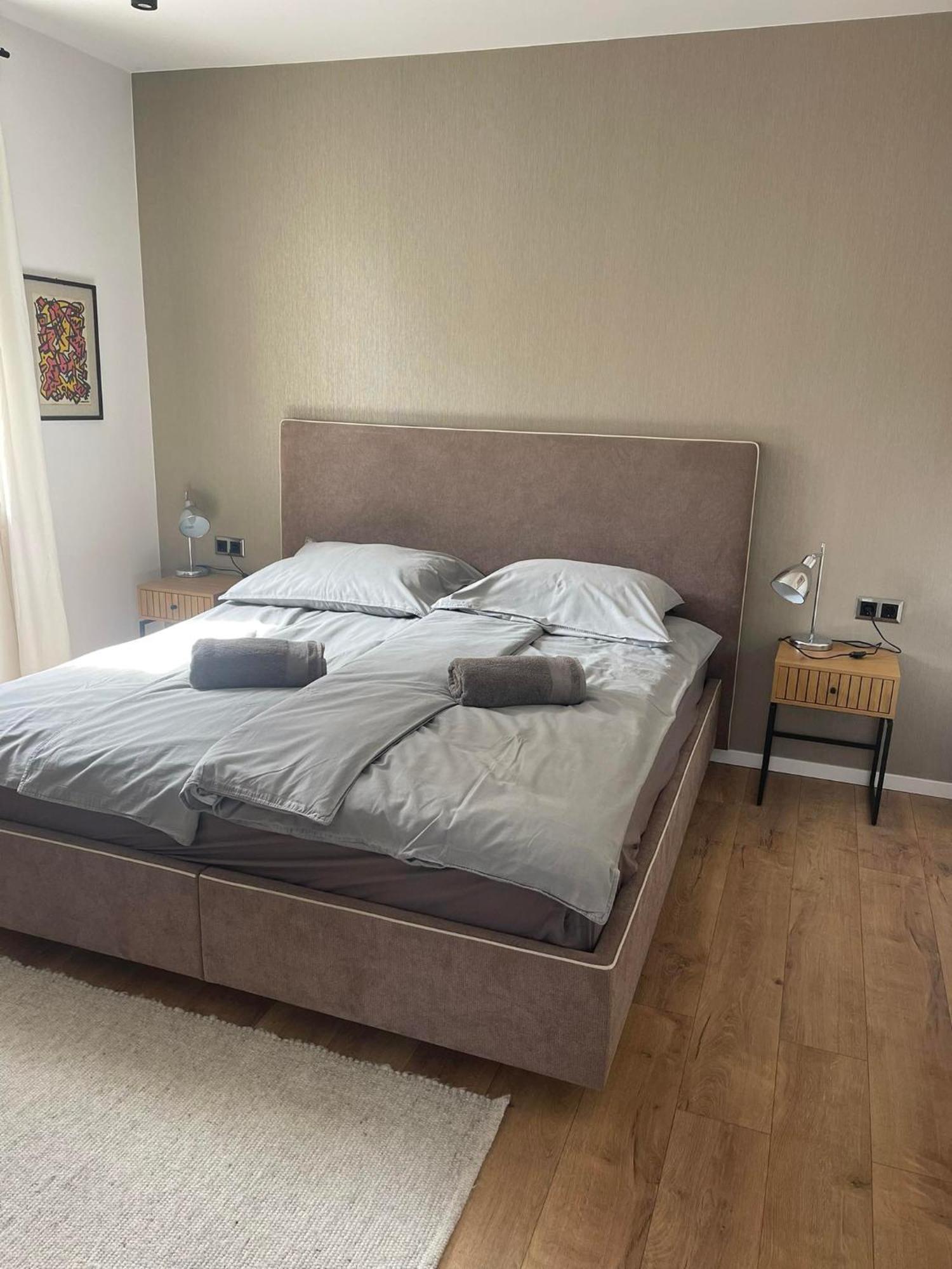 Hotello Apartmanhaz Es Panzio Залаэгерсег Экстерьер фото