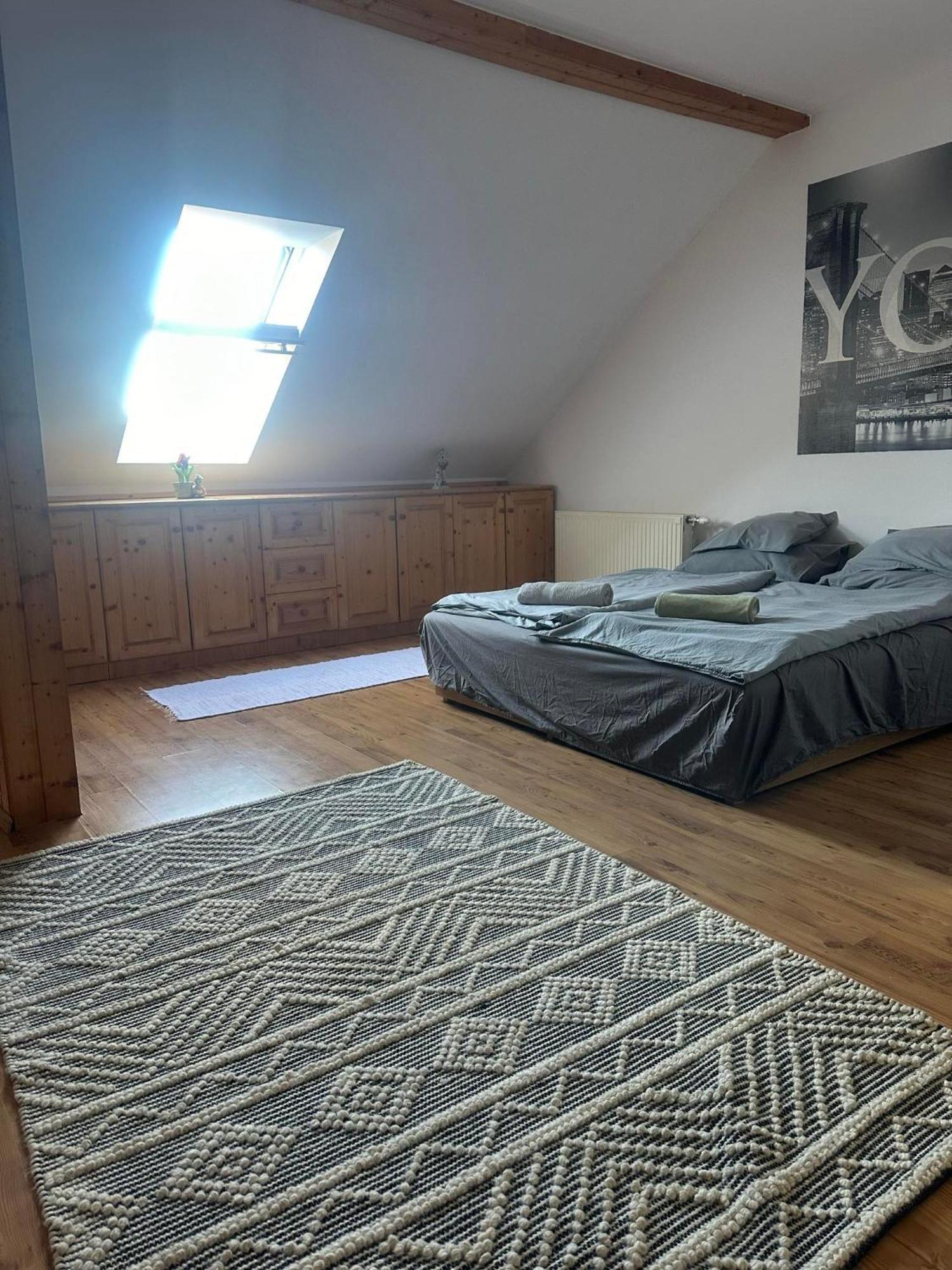 Hotello Apartmanhaz Es Panzio Залаэгерсег Экстерьер фото