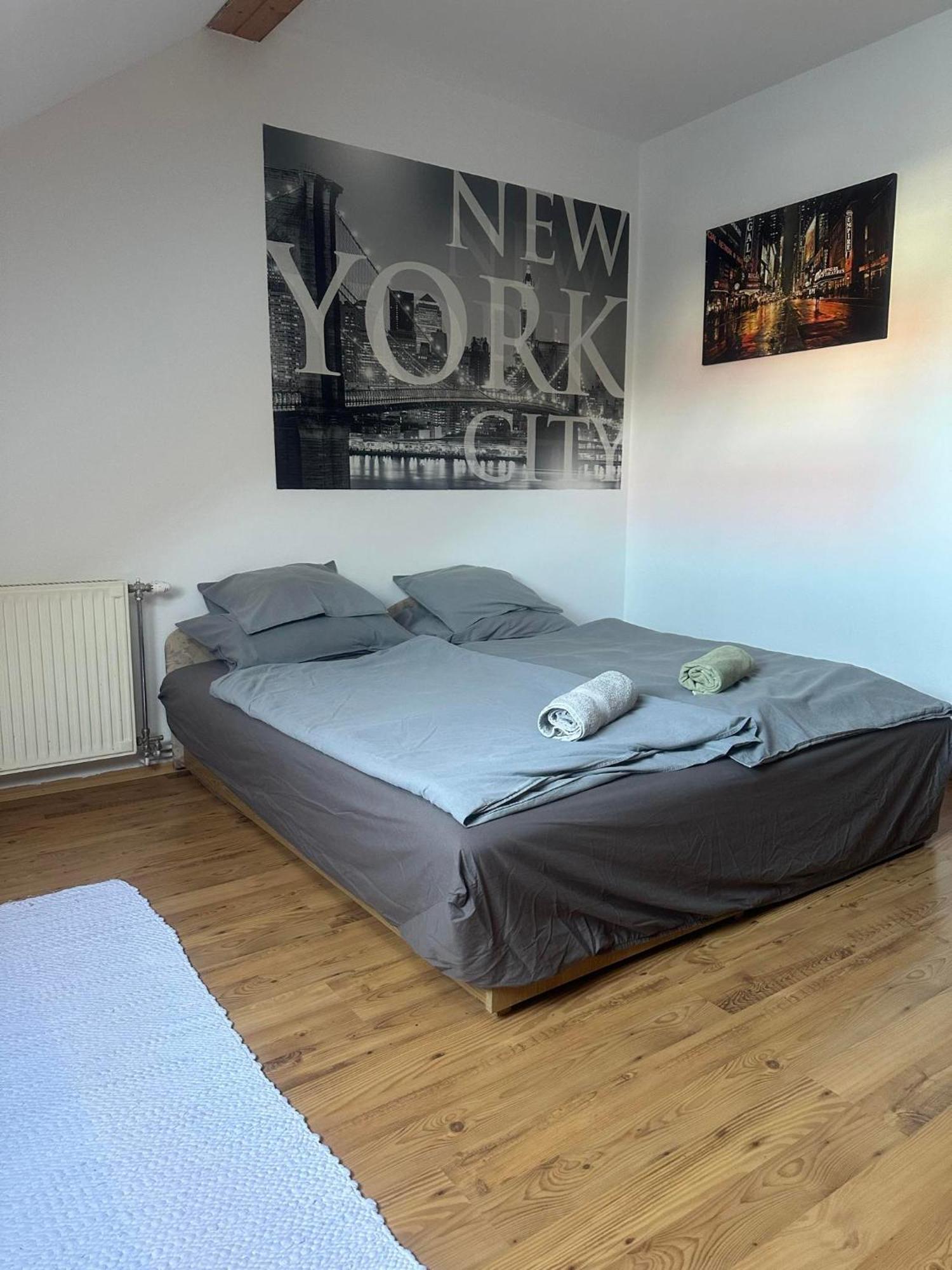 Hotello Apartmanhaz Es Panzio Залаэгерсег Экстерьер фото